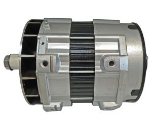 Alternateur Delstar
Delstar alternateur reconditionnГ©24V-400A  100-31210D-REB